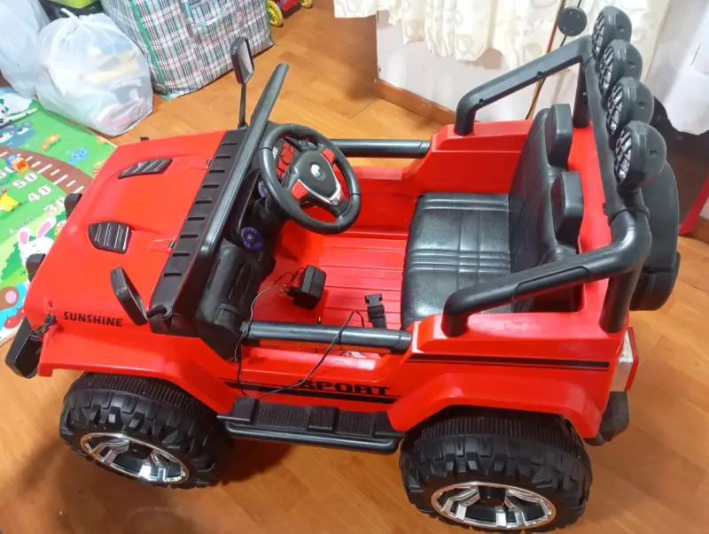 Jeep eléctrico para niños rojo con luces - 2