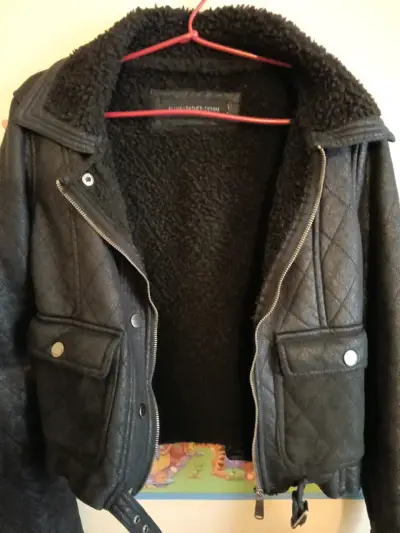 Chaqueta de cuero sintético con forro de lana - miniatura 1
