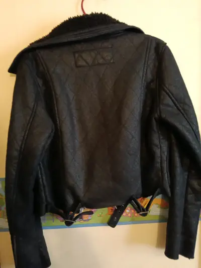 Chaqueta de cuero sintético con forro de lana - miniatura 2
