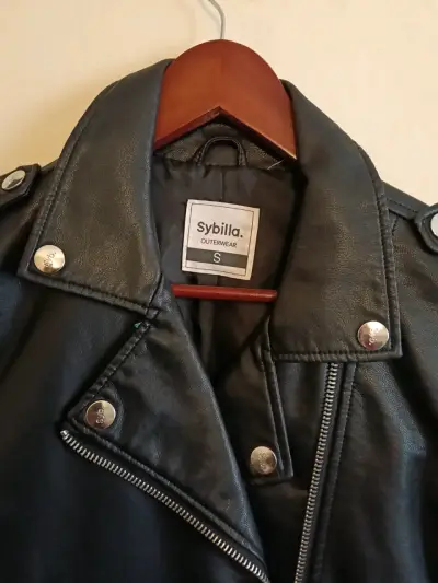 Chaqueta de cuero negra Sybilla para mujer - miniatura 2
