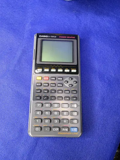 Calculadora gráfica Casio fx-7700GB en buen estado - miniatura 3
