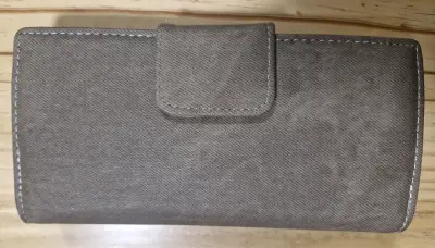 Billetera de mujer gris con múltiples compartimentos - miniatura 1