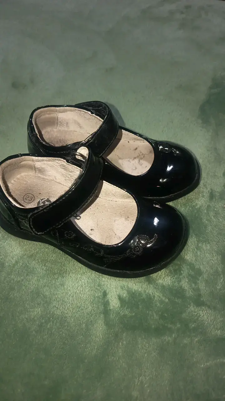 Zapatos de charol negro para niña N° 23 - 3