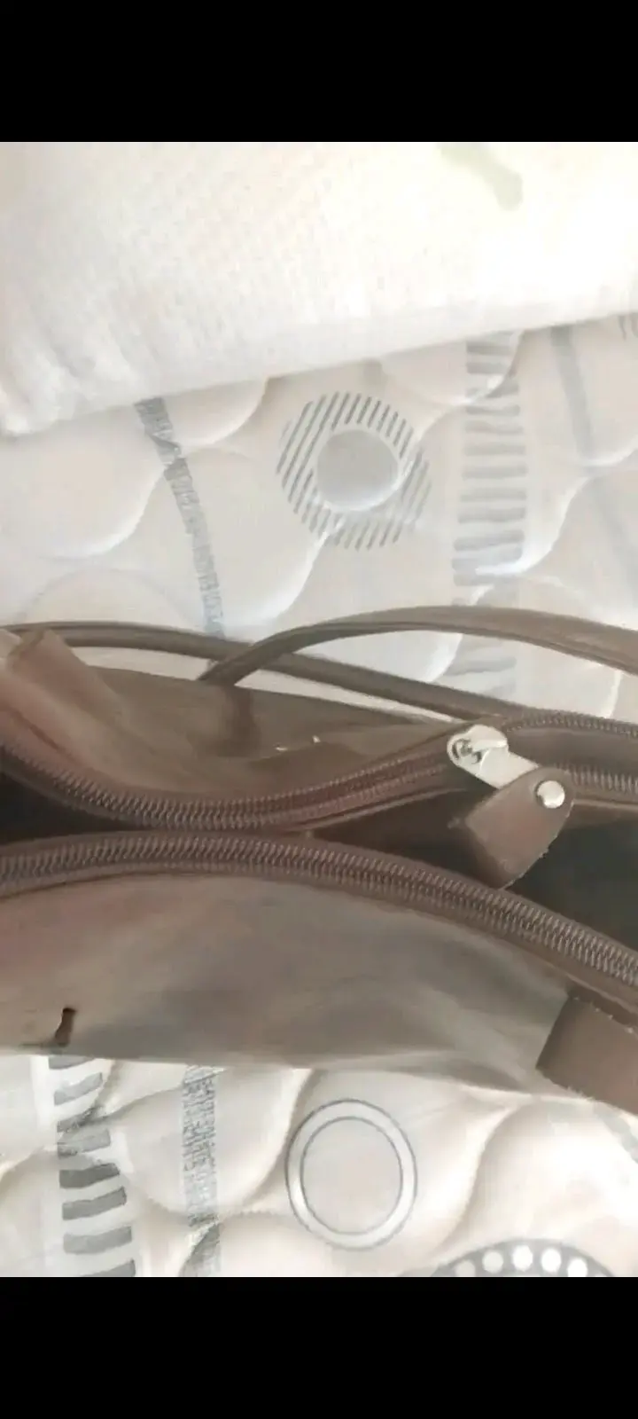 Cartera de cuero marrón con cierre - 2