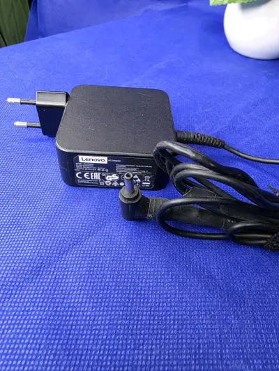 Cargador Lenovo 20V 2.25A para Portátil - miniatura 1