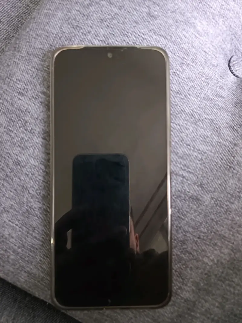 Smartphone Redmi con triple cámara trasera - 1