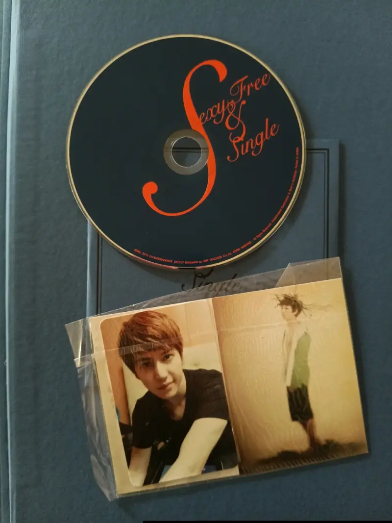 Álbum Sexy, Free & Single de Super Junior - 3