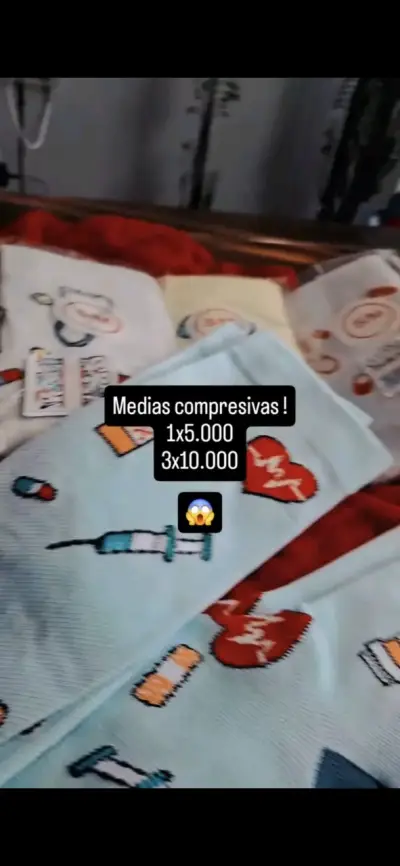 Set de llaveros y accesorios médicos divertidos - miniatura 4