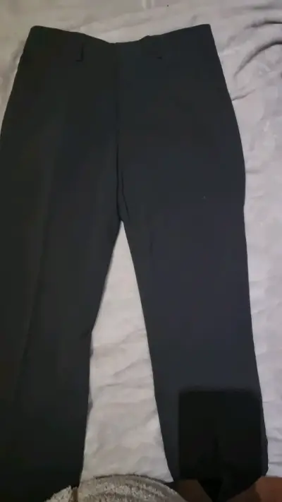 Traje formal gris oscuro para hombre - miniatura 2