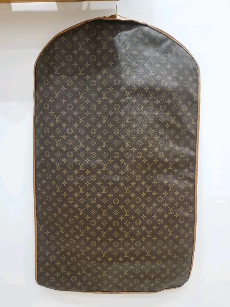Funda para ropa Louis Vuitton monograma marrón - 2