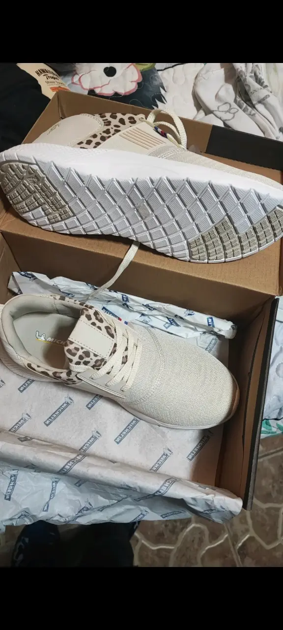Zapatillas deportivas beige con estampado animal - 3