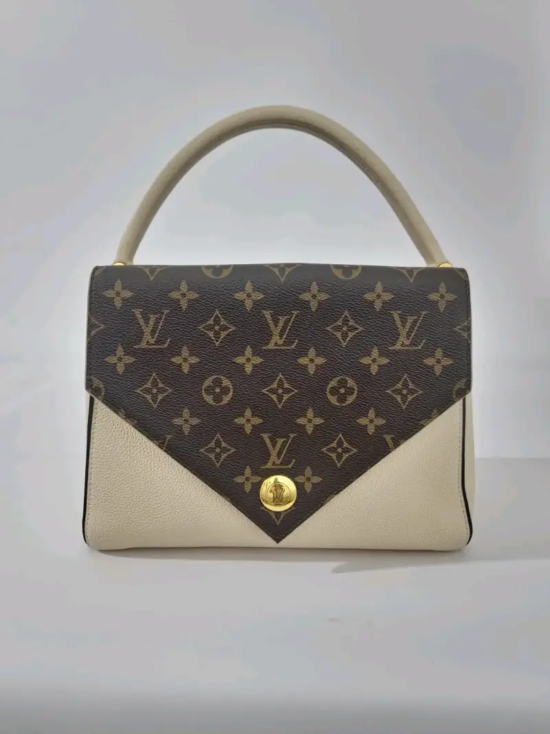 bolso Louis Vuitton Double V - 1