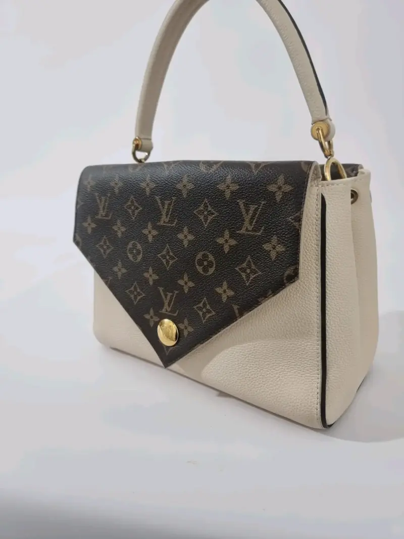bolso Louis Vuitton Double V - 2