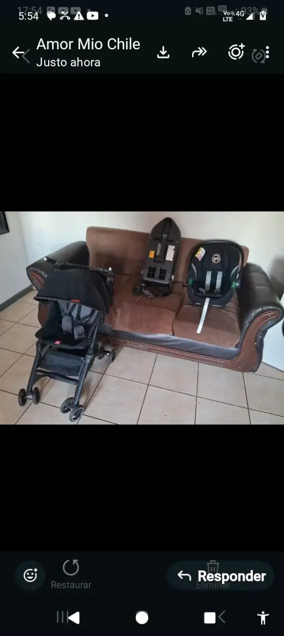 Coche de bebé con silla y base