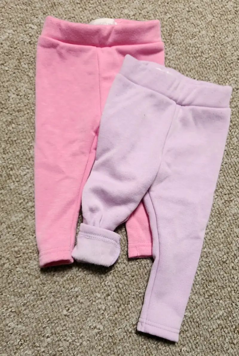 Conjunto de pantalones para bebé en colores pastel - 1