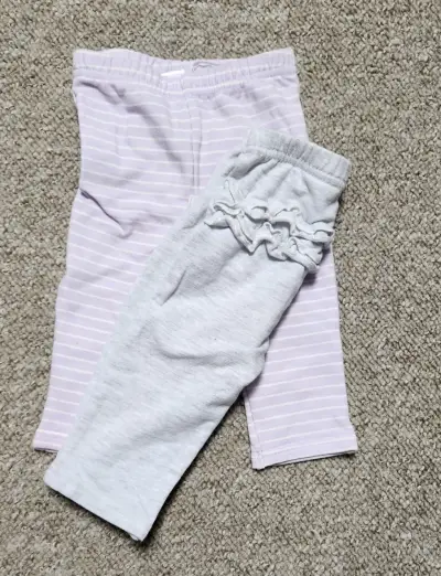 Conjunto de pantalones para bebé en colores pastel - miniatura 2