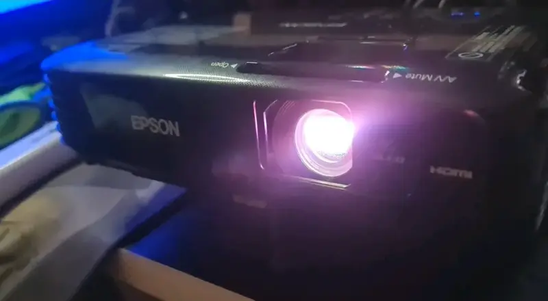Proyector Epson PowerLite S31+ - 1