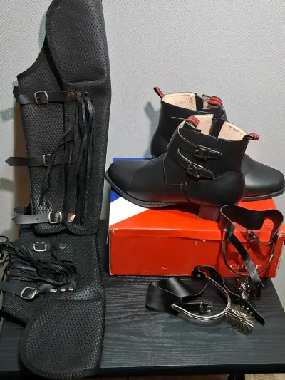 Botines de cuero negro con hebillas - miniatura 2