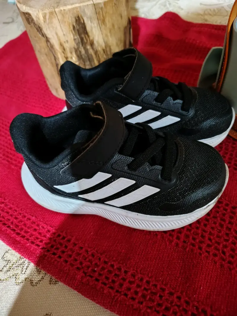 Zapatillas deportivas negras para niños