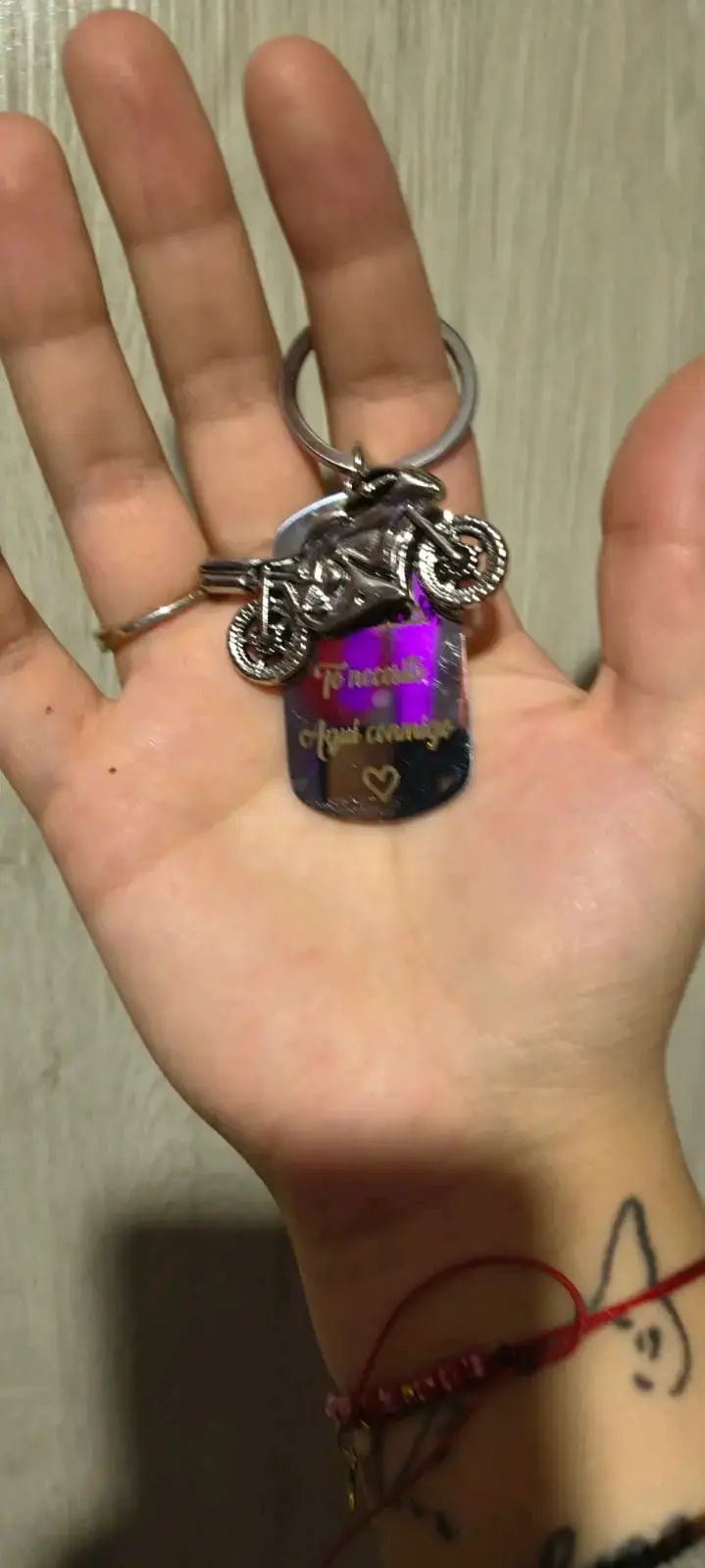 Llavero metálico con mensaje grabado - 2