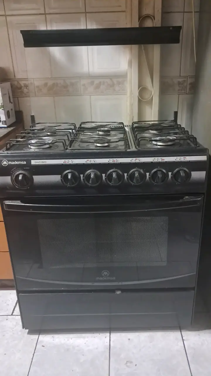 Cocina a gas Mademsa Diva 820, 6 quemadores.