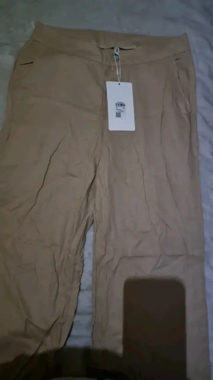 Pantalones beige casuales para hombre