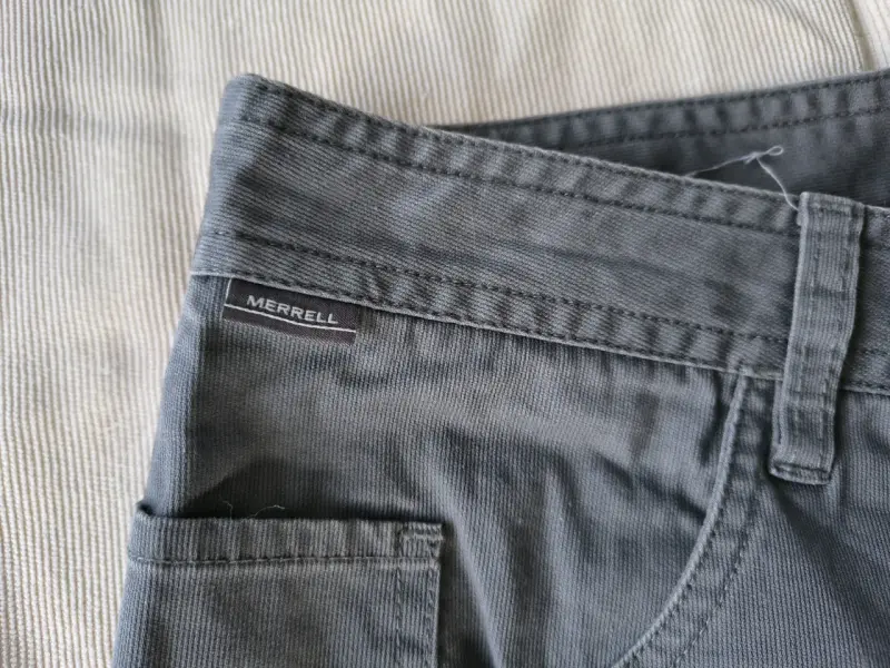 Pantalones cargo grises para hombre en buen estado - 6