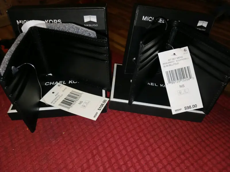 Billetera Michael Kors Slim Billfold Negra - 2