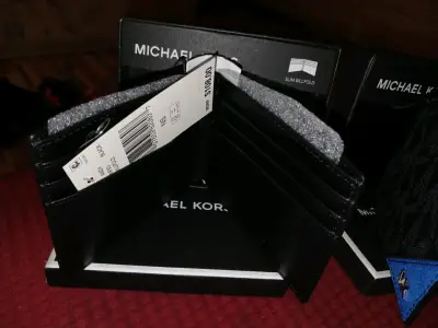 Billetera Michael Kors Slim Billfold Negra - miniatura 4