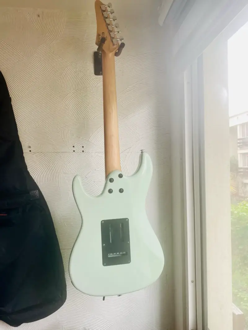 Guitarra eléctrica Ibanez AZES40 verde menta - 2