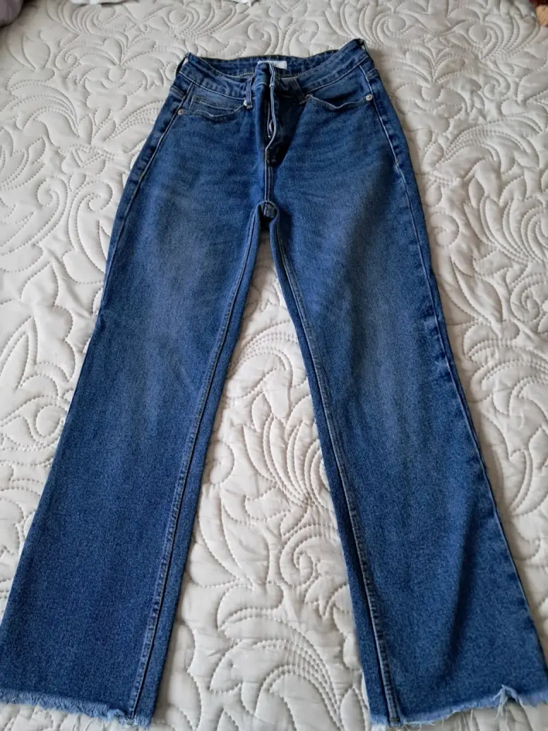 Jeans acampanados de mezclilla azul talla 30 - 1