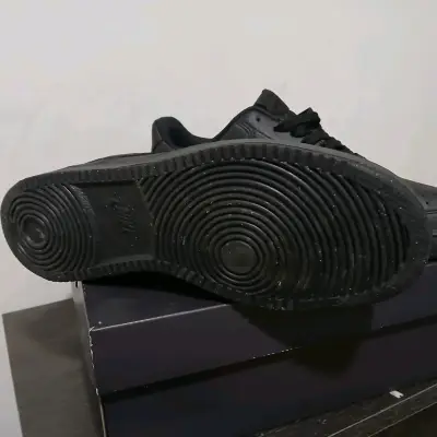 Zapatillas deportivas negras Nike en buen estado - miniatura 5