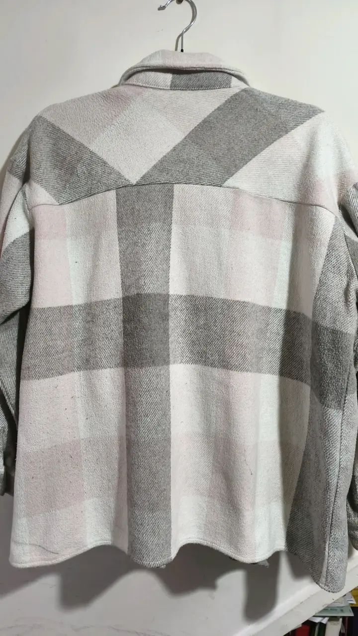 Chaqueta de franela a cuadros con tachas - 3