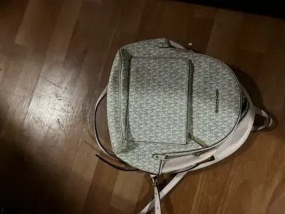 Mochila Michael Kors beige con logo - miniatura 1