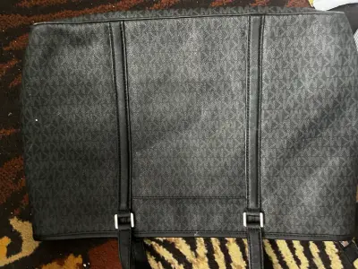 Bolso tote negro Michael Kors con logo - miniatura 2