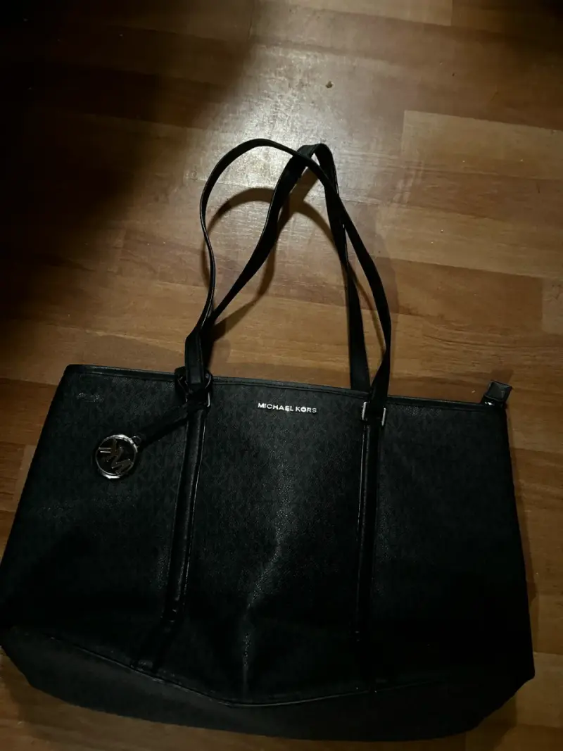 Bolso tote negro Michael Kors con logo - 5