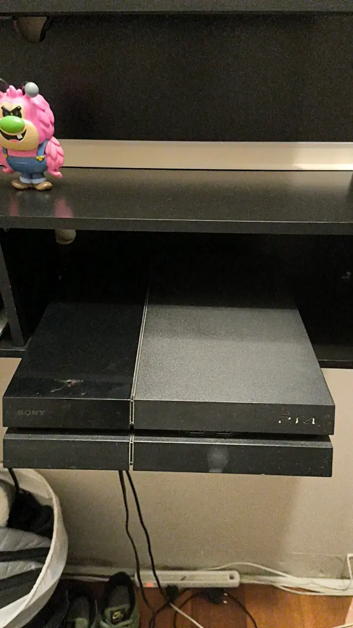 Consola Sony PS4 en buen estado