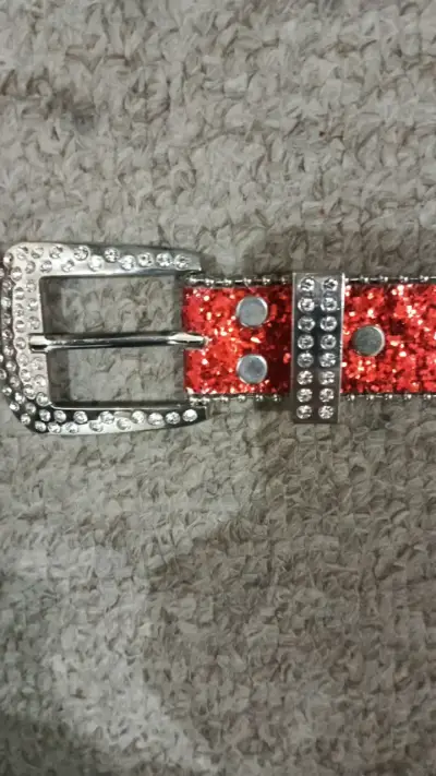 Cinturón rojo con brillantes y2k - miniatura 2