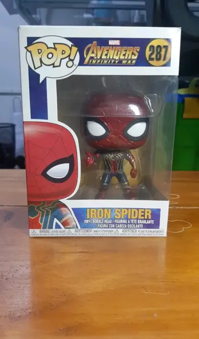 Figura Funko Pop Iron Spider Marvel - miniatura 1