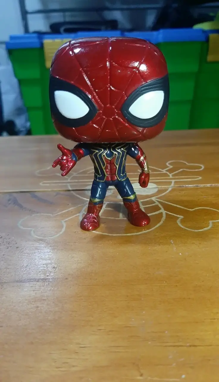 Figura Funko Pop Iron Spider Marvel - 4