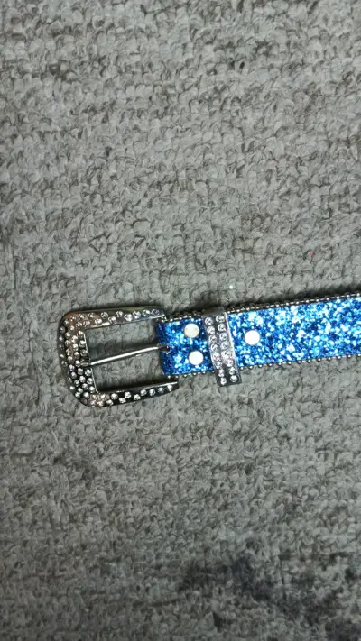 Cinturón azul con brillantes y2k - miniatura 2