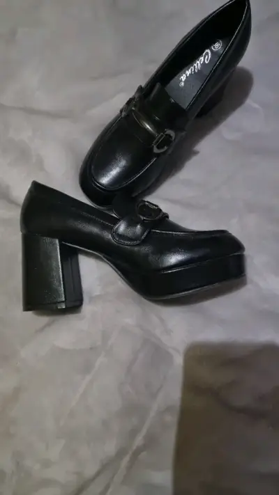 Zapatos de tacón negro con hebilla Elline - miniatura 1