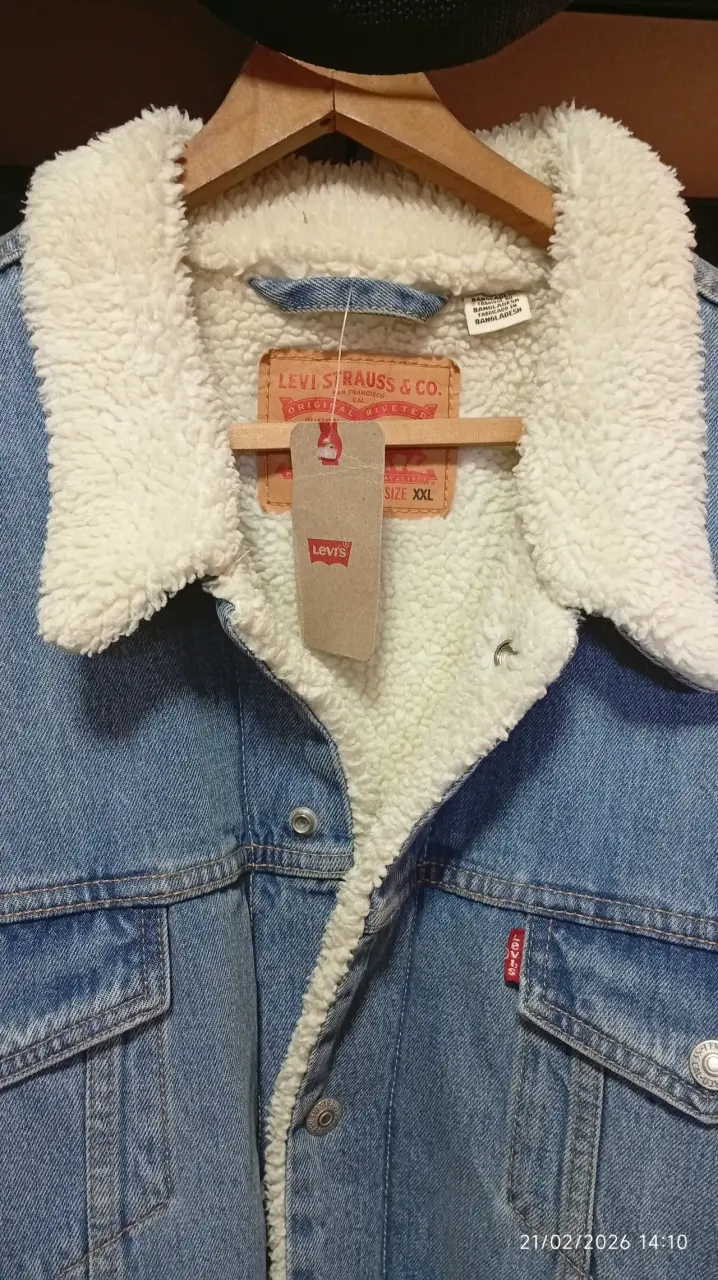 Chaqueta de mezclilla Levi's con forro de borrego - 1