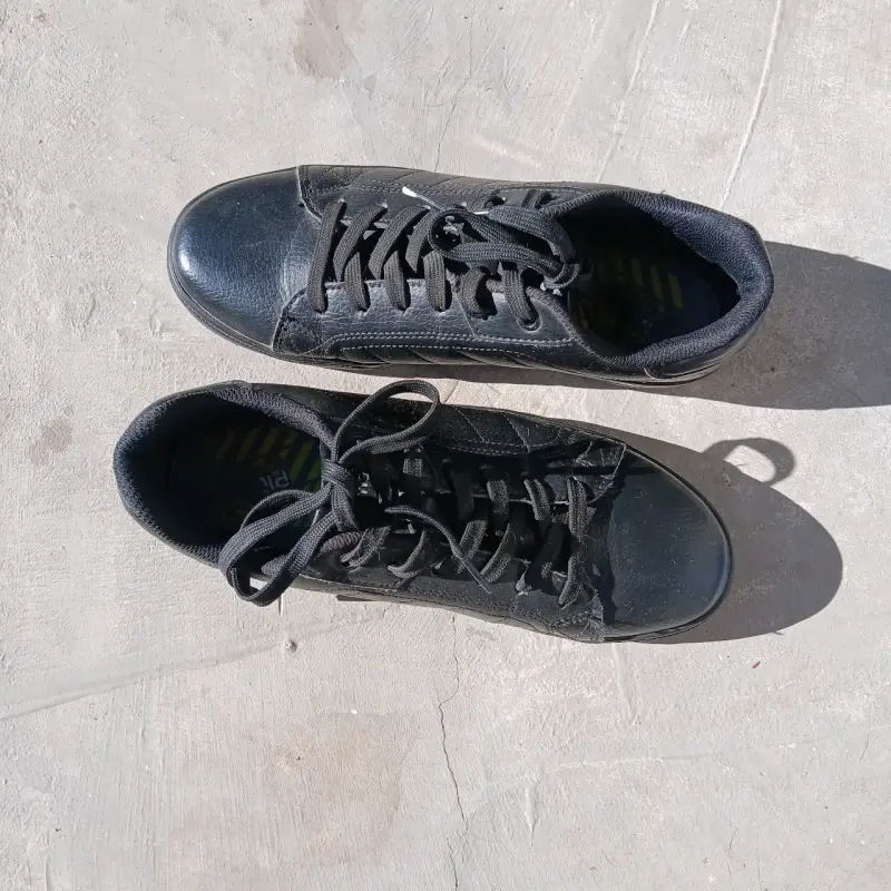 Zapatillas negras de cuero sintético para hombre - 1