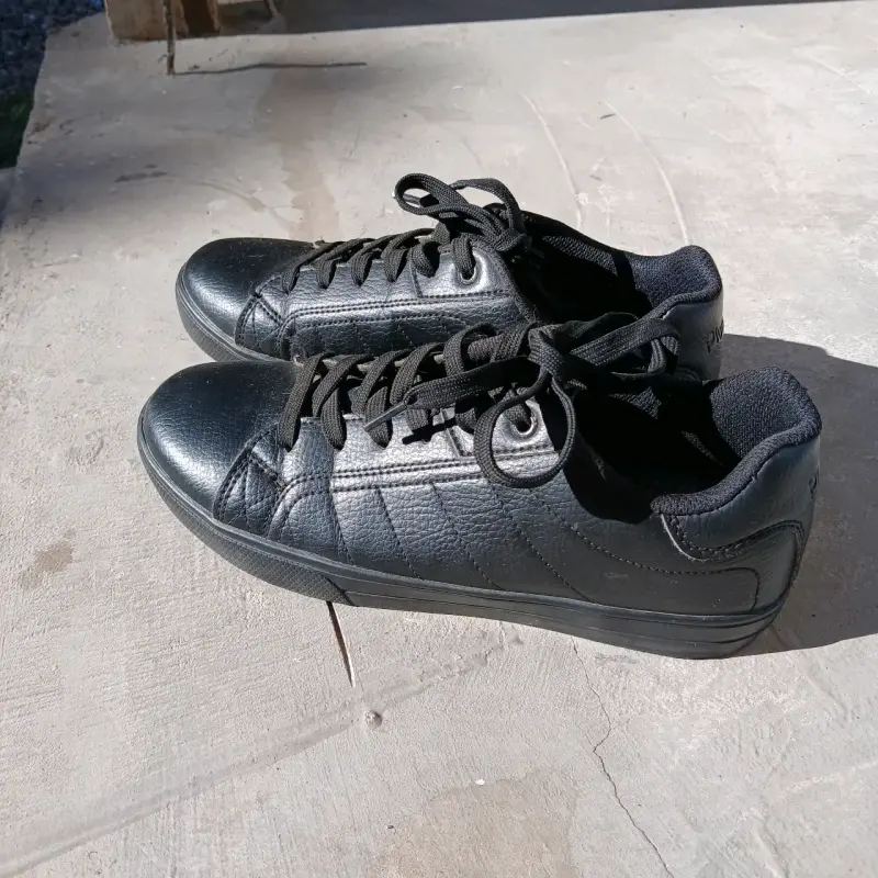 Zapatillas negras de cuero sintético para hombre - 2