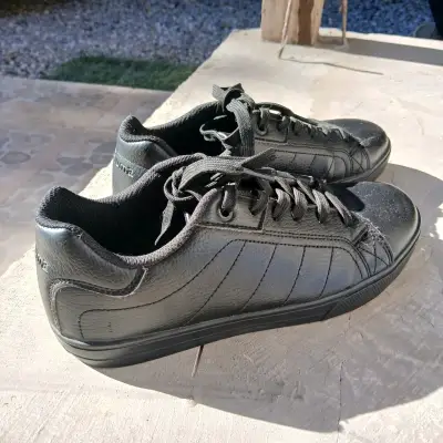 Zapatillas negras de cuero sintético para hombre - miniatura 3