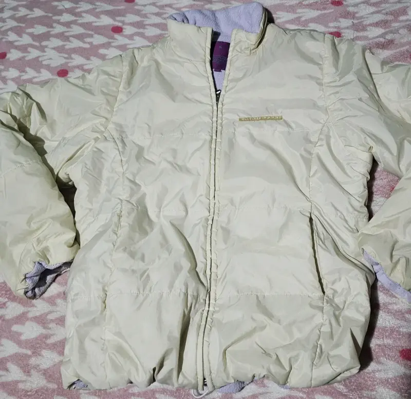 Chaqueta acolchada beige para invierno