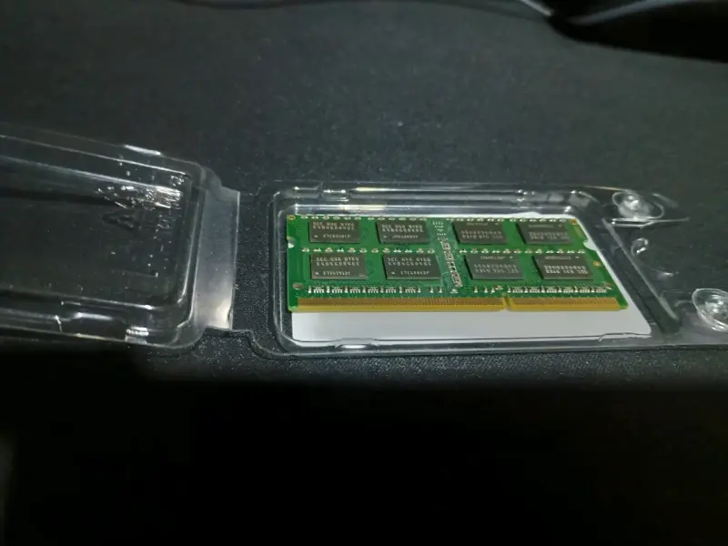 Memoria RAM Kingston 8GB DDR3 para Laptop - 2
