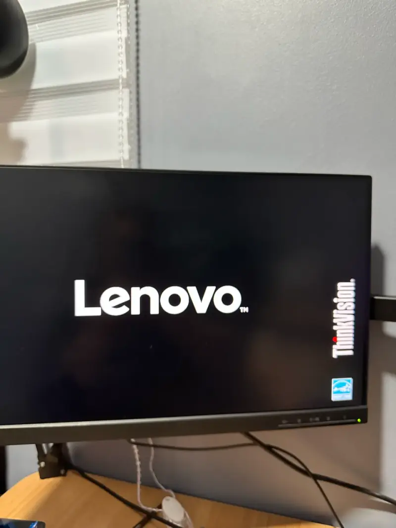 Monitor Lenovo ThinkVision S22e-19 Full HD - 1