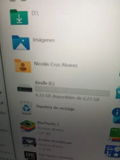 Kindle con funda rosa en buen estado - miniatura 5